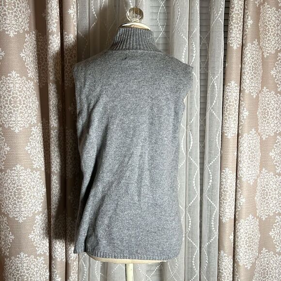 Womens Chicos mock turtleneck sleeveless top. Chicos Size 2 (medium) - Picture 4 of 8